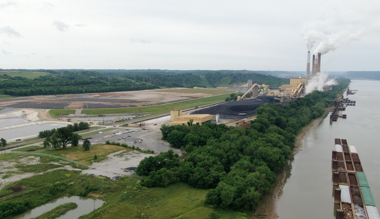 The Ghent Generating Station next to the Ohio River