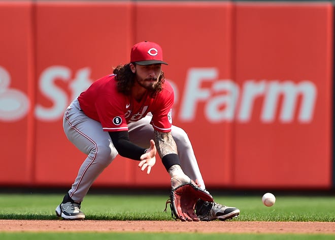Sep 12, 2021; St. Louis, Missouri, USA;  Cincinnati Reds second baseman Jonathan India (6) fields a ground ball during the third inning against the St. Louis Cardinals at Busch Stadium. Mandatory Credit: Jeff Curry-USA TODAY Sports