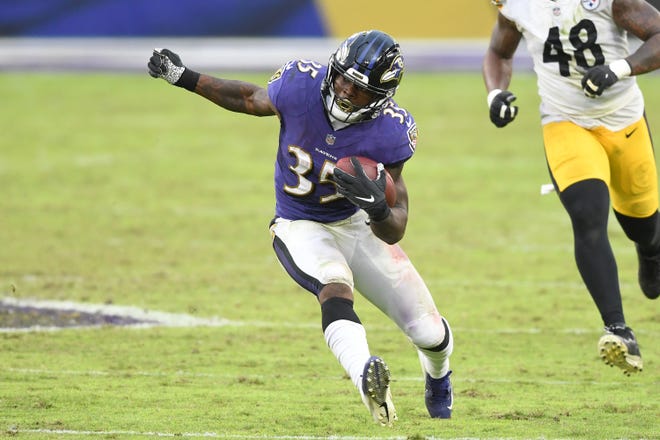 Baltimore Ravens running back Gus Edwards suffered a serious knee injury during Thursday's practice.